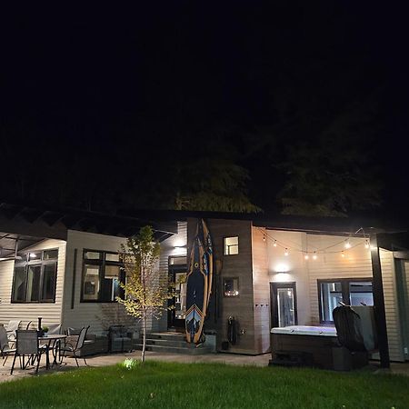 Luxe Lake Cabin Hot Tub Grill Firepit Ev Charger Onalaska Exterior photo